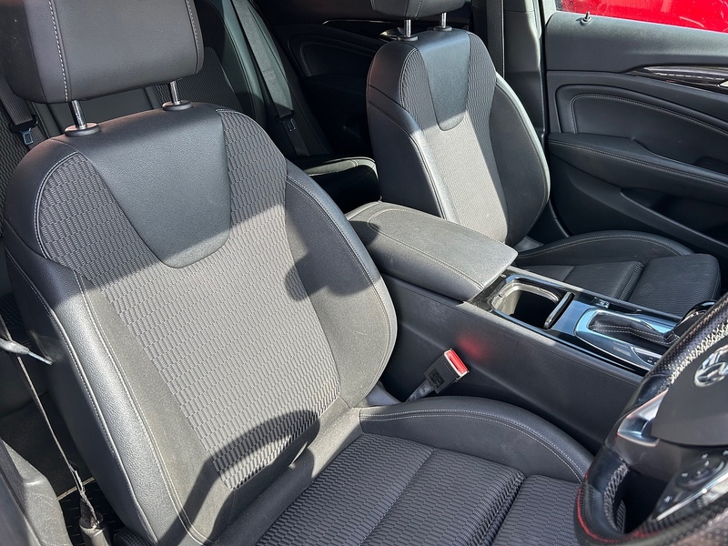 Vauxhall Insignia i Turbo SRi VX Line Nav - U93890
