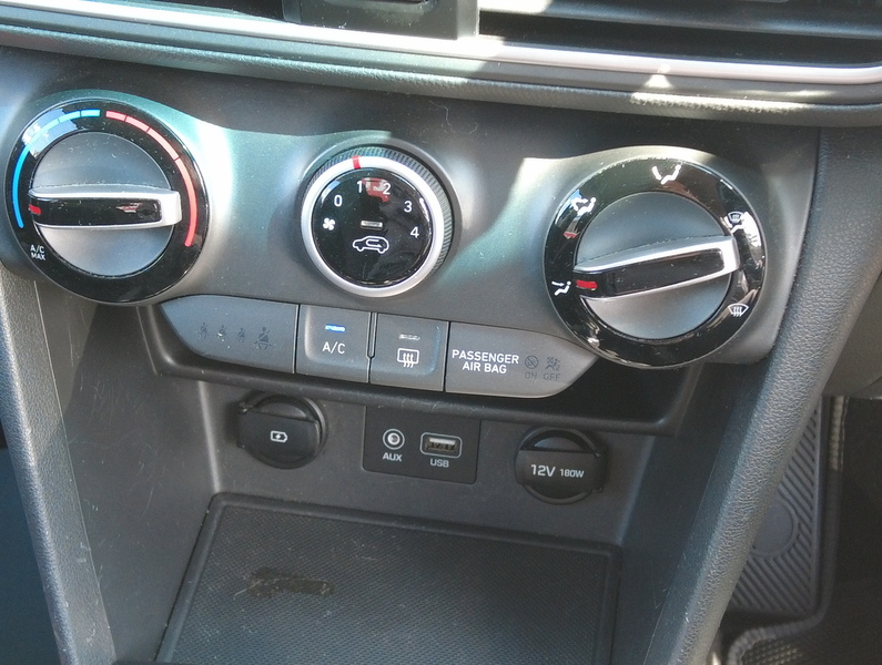 Hyundai KONA T-GDi Blue Drive SE - U93891