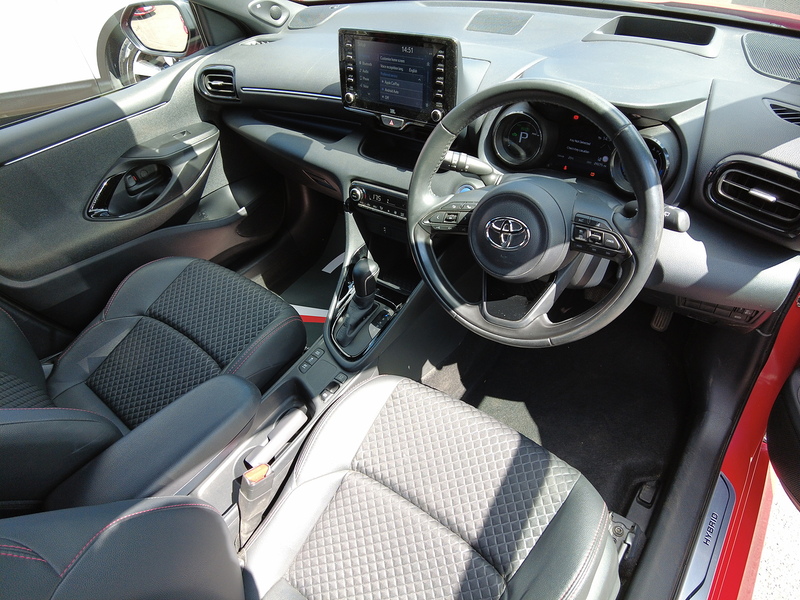 Toyota Yaris VVT-h Launch Edition - U93895