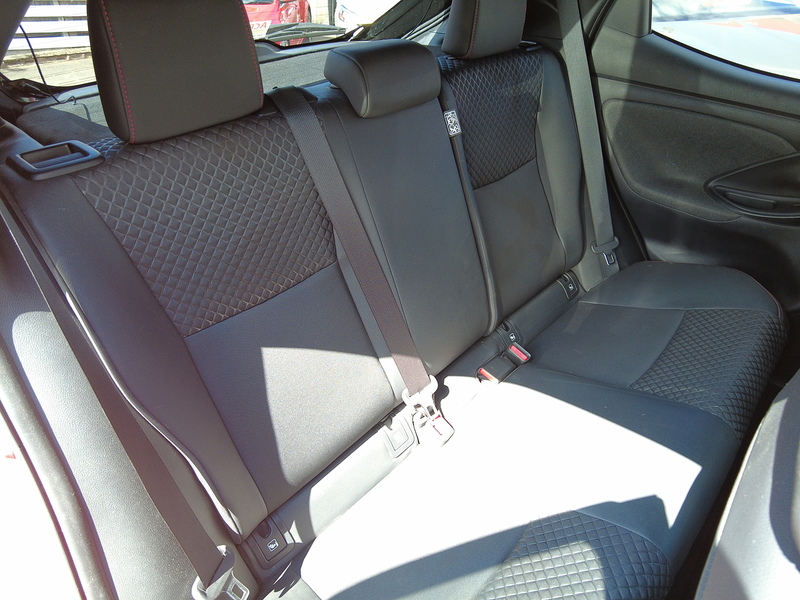 Toyota Yaris VVT-h Launch Edition - U93895
