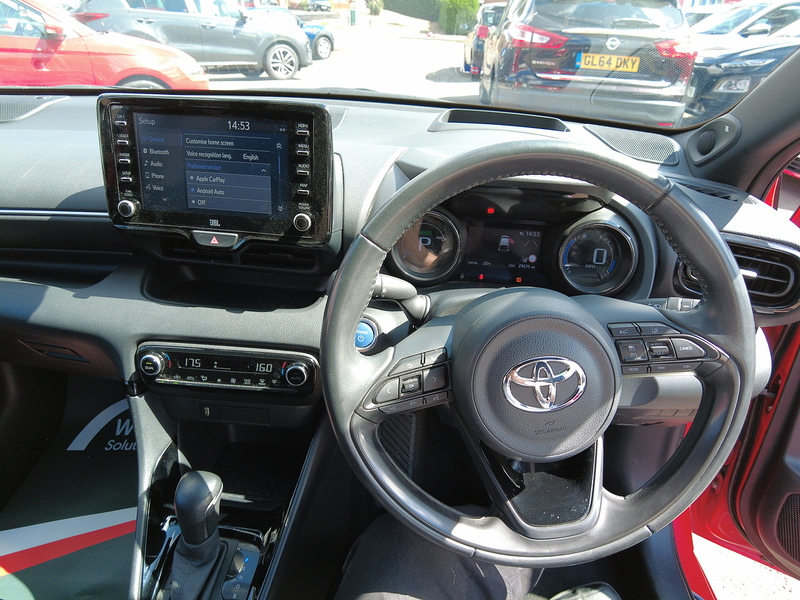 Toyota Yaris VVT-h Launch Edition - U93895