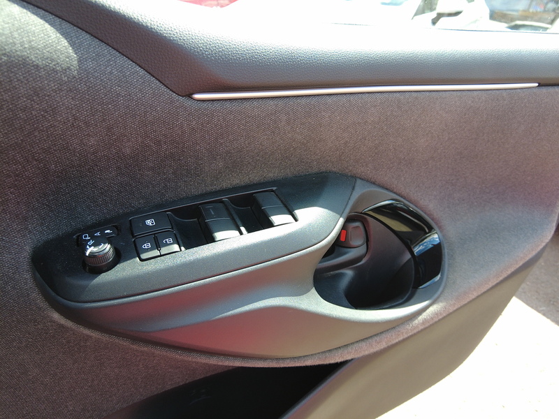 Toyota Yaris VVT-h Launch Edition - U93895