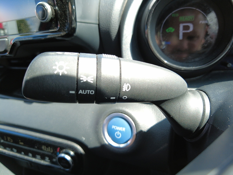 Toyota Yaris VVT-h Launch Edition - U93895