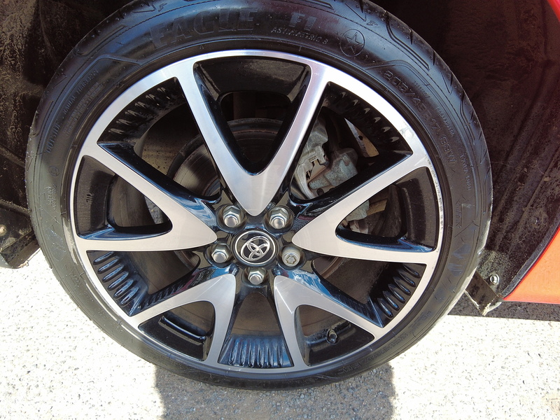 Toyota Yaris VVT-h Launch Edition - U93895