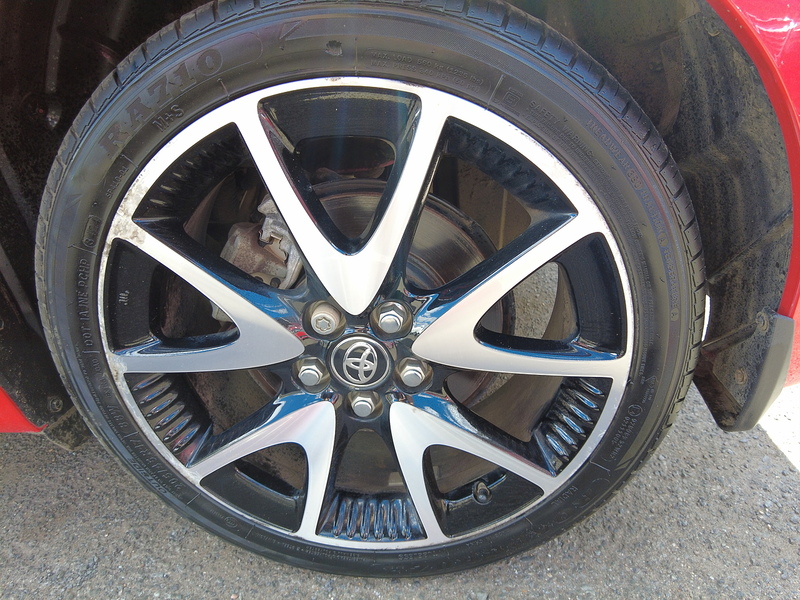 Toyota Yaris VVT-h Launch Edition - U93895
