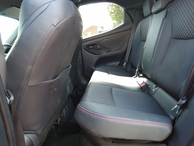 Toyota Yaris VVT-h Launch Edition - U93895
