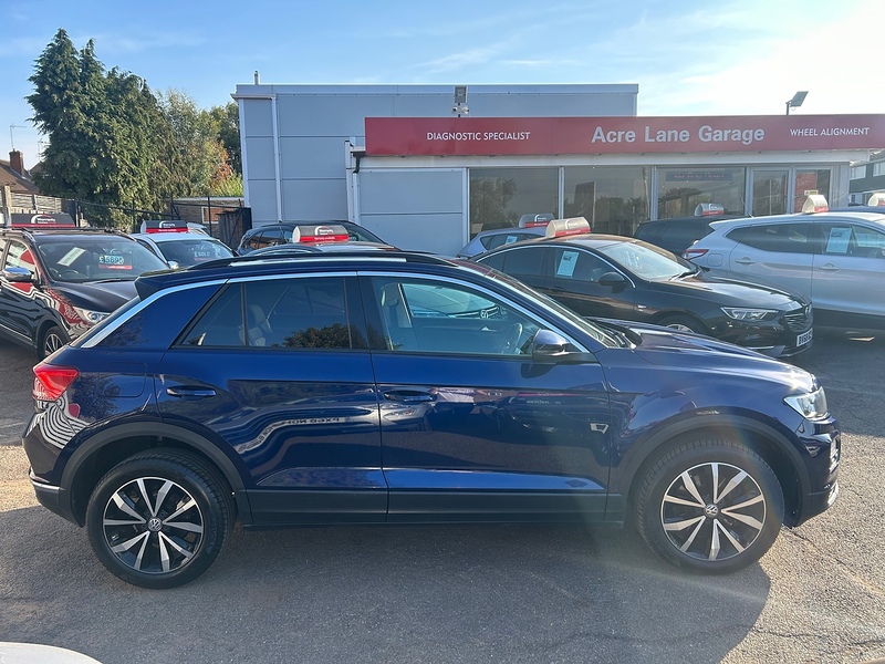 Volkswagen T-Roc TSI EVO SE - U93897