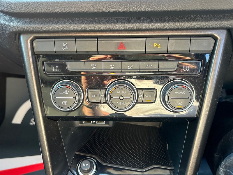 Volkswagen T-Roc TSI EVO SE - U93897