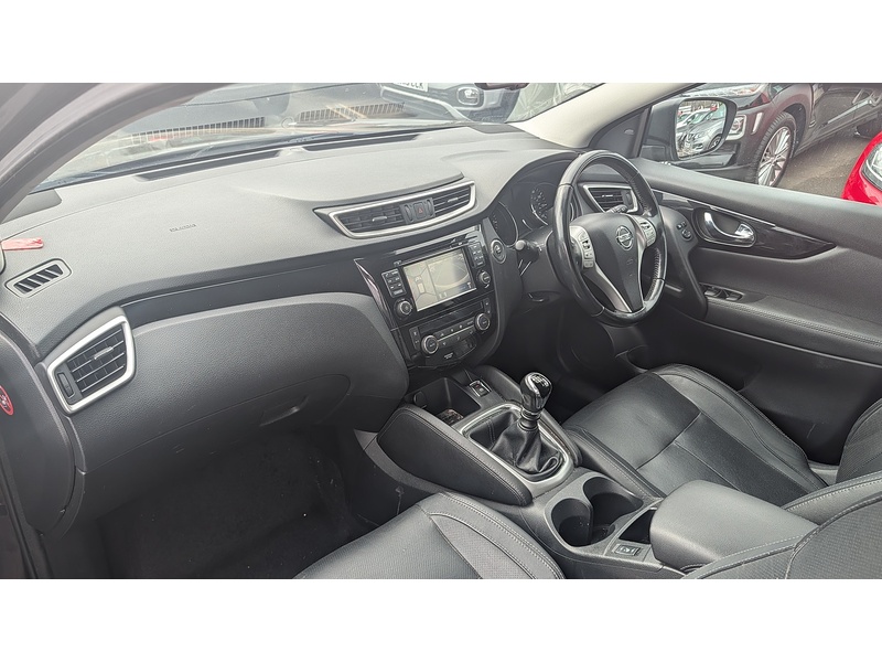 Nissan Qashqai DIG-T Tekna - U93899