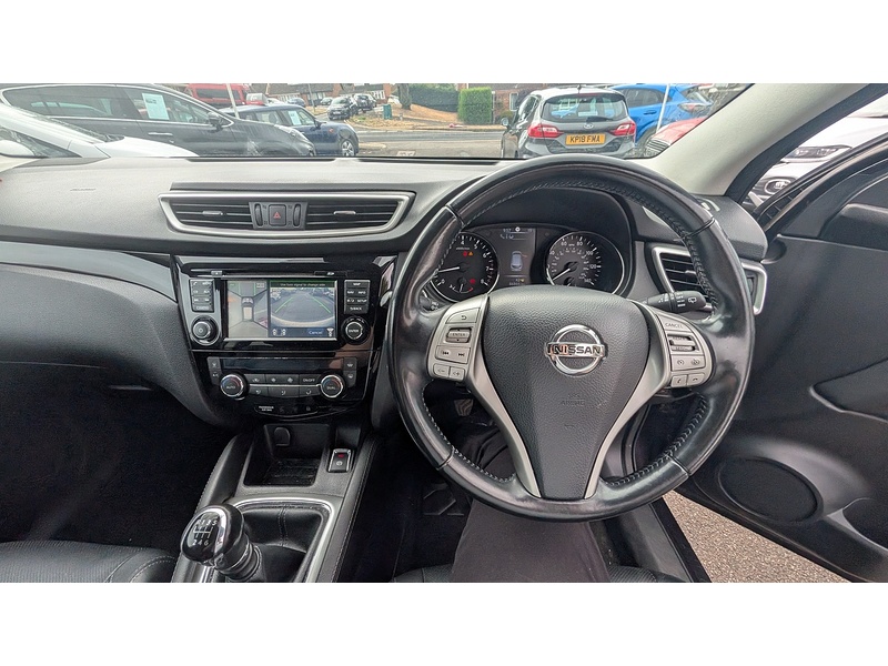 Nissan Qashqai DIG-T Tekna - U93899