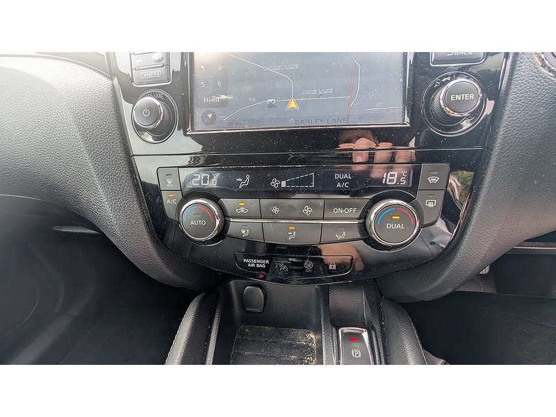Nissan Qashqai DIG-T Tekna - U93899