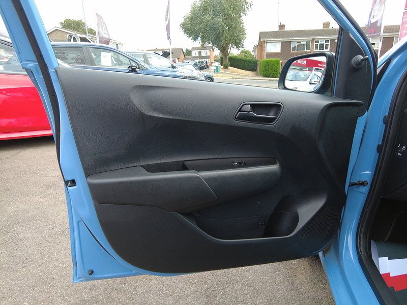Kia Picanto 1 - U93900