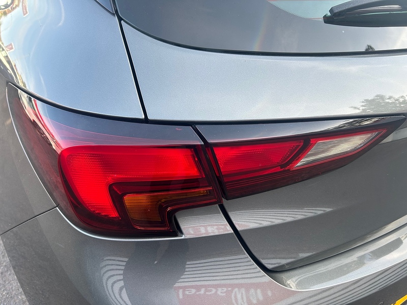 Vauxhall Astra i Turbo SRi - U93902