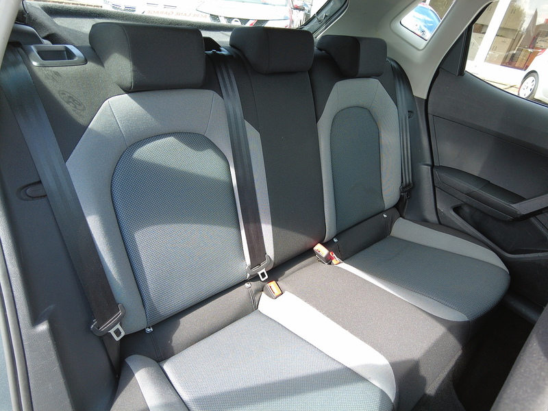 SEAT Ibiza TSI SE - U93909
