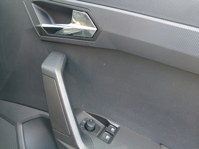 SEAT Ibiza TSI SE - U93909
