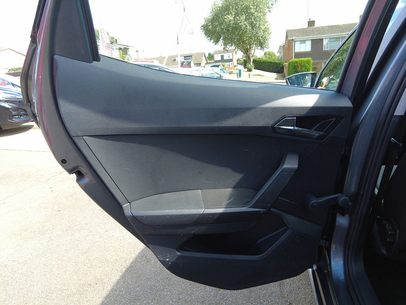 SEAT Ibiza TSI SE - U93909