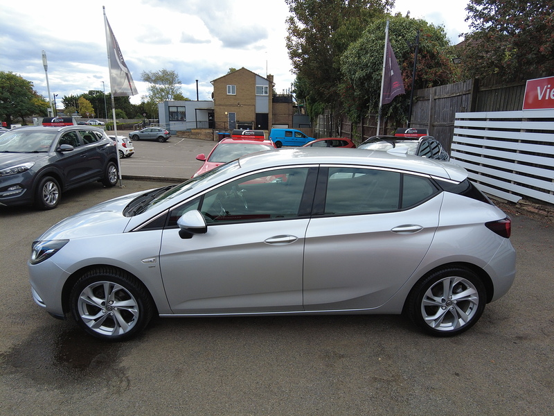 Vauxhall Astra i Turbo SRi Nav - U93911