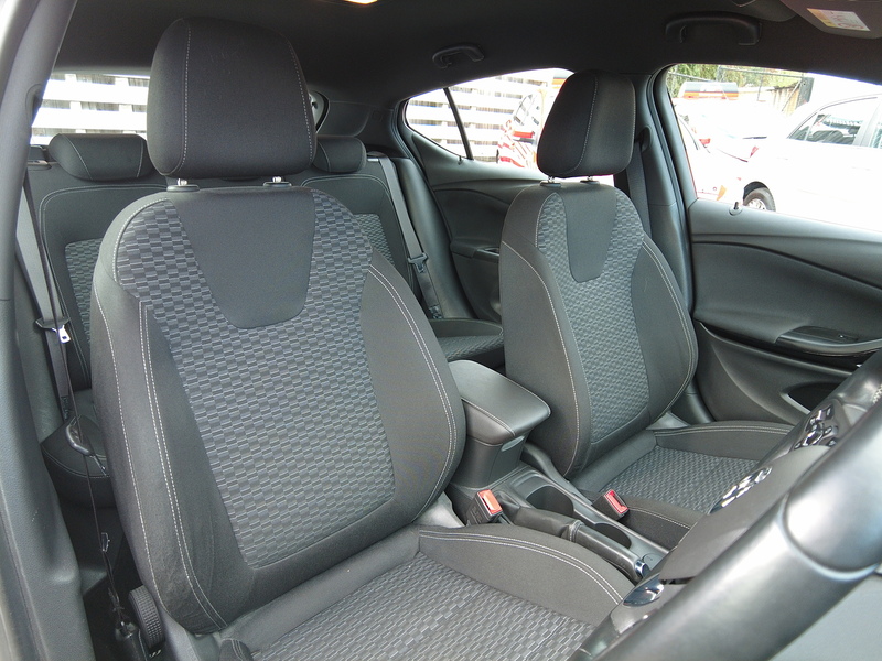 Vauxhall Astra i Turbo SRi Nav - U93911