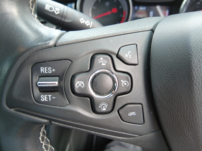 Vauxhall Astra i Turbo SRi Nav - U93911