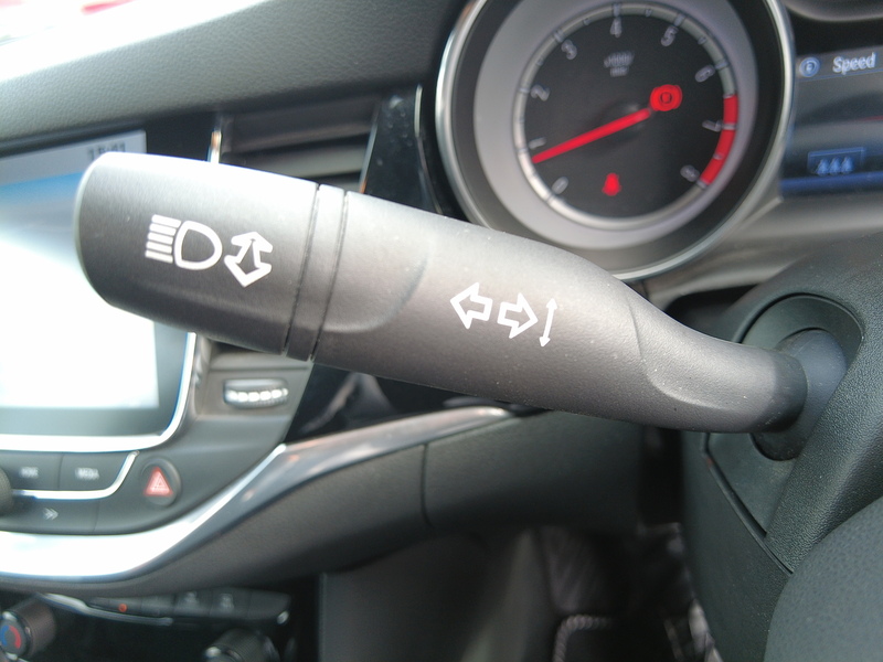 Vauxhall Astra i Turbo SRi Nav - U93911