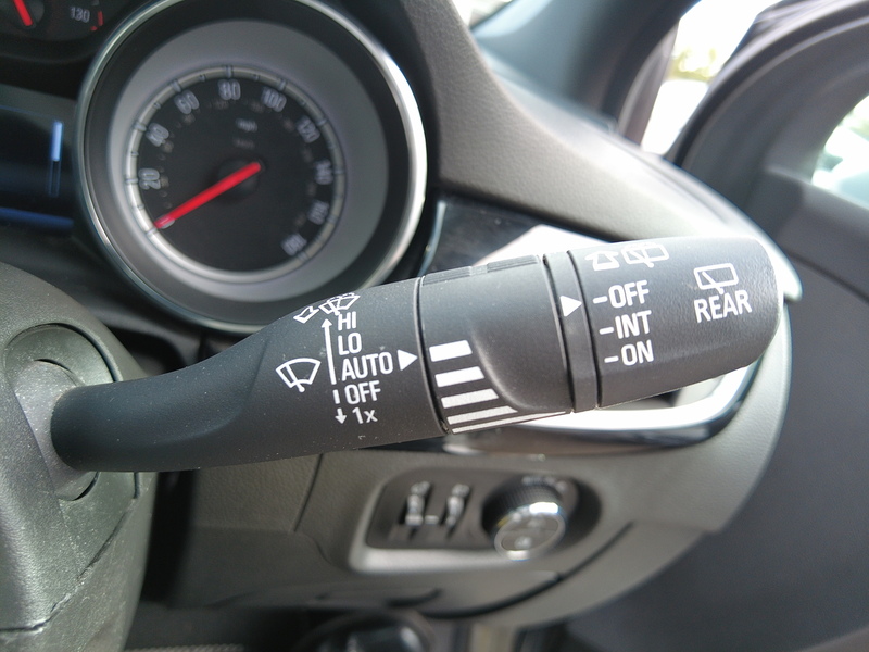 Vauxhall Astra i Turbo SRi Nav - U93911