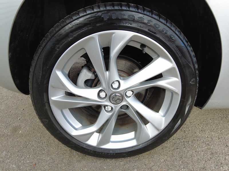 Vauxhall Astra i Turbo SRi Nav - U93911