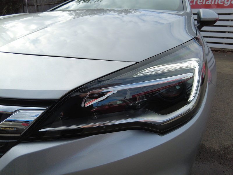 Vauxhall Astra i Turbo SRi Nav - U93911