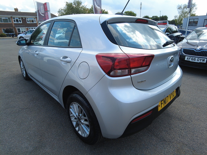 Kia Rio 2 - U93914