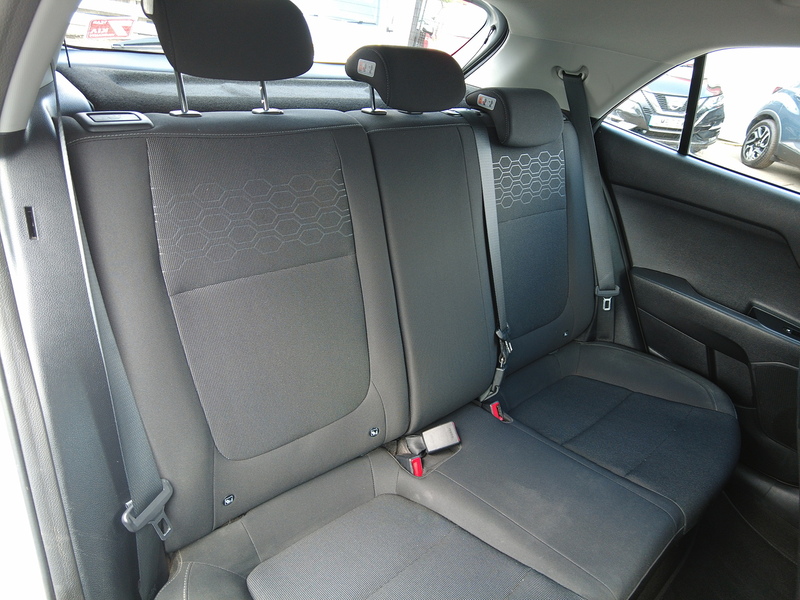 Kia Rio 2 - U93914