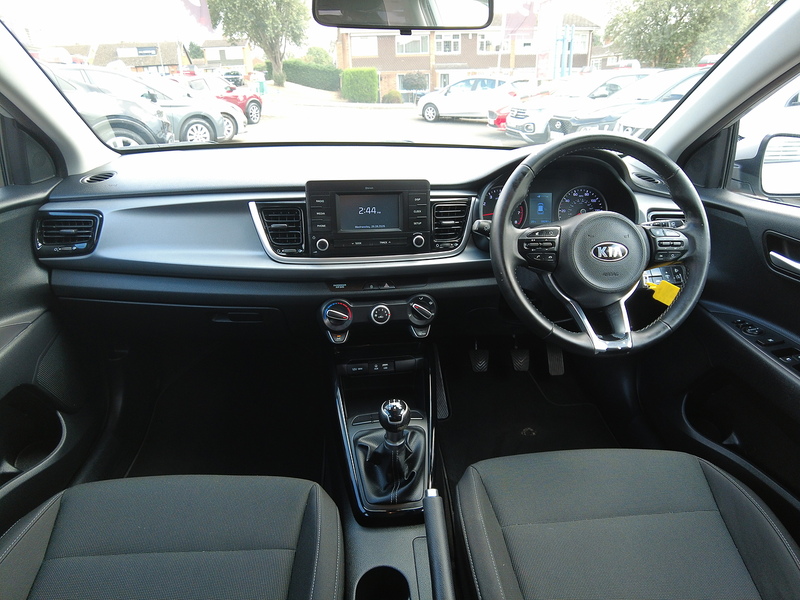 Kia Rio 2 - U93914