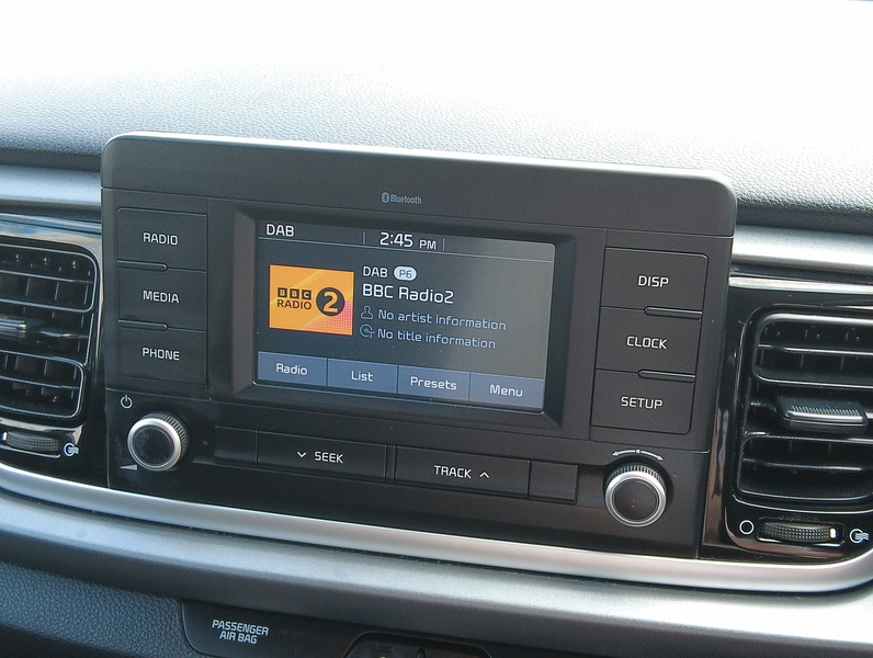 Kia Rio 2 - U93914