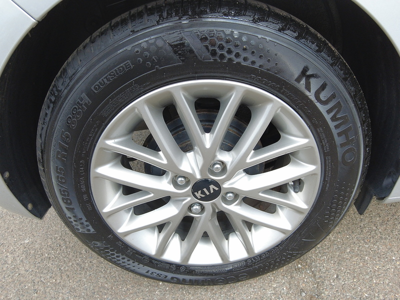 Kia Rio 2 - U93914