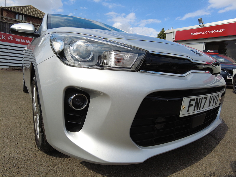 Kia Rio 2 - U93914