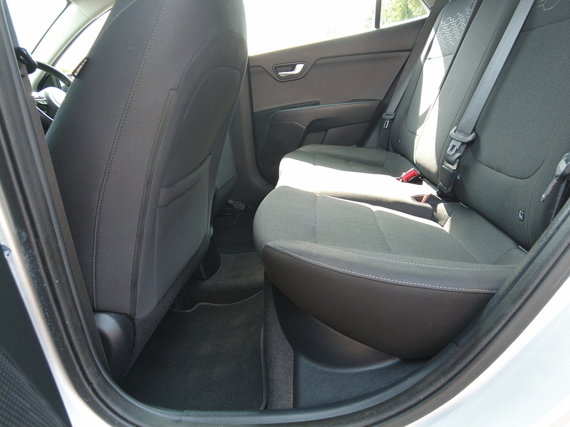 Kia Rio 2 - U93914