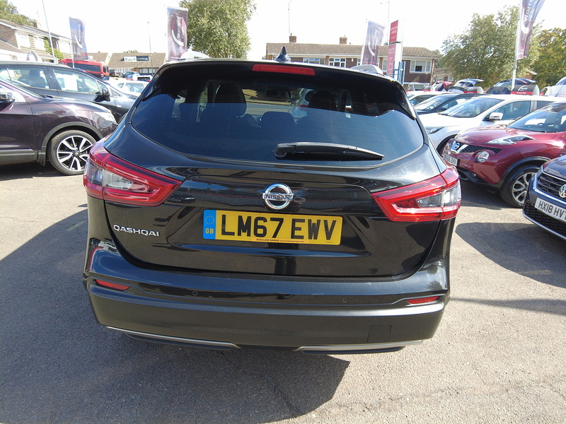 Nissan Qashqai DIG-T N-Connecta - U93916
