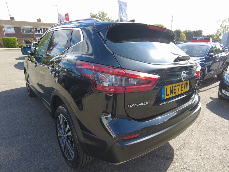 Nissan Qashqai DIG-T N-Connecta - U93916