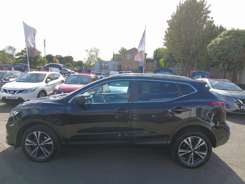 Nissan Qashqai DIG-T N-Connecta - U93916
