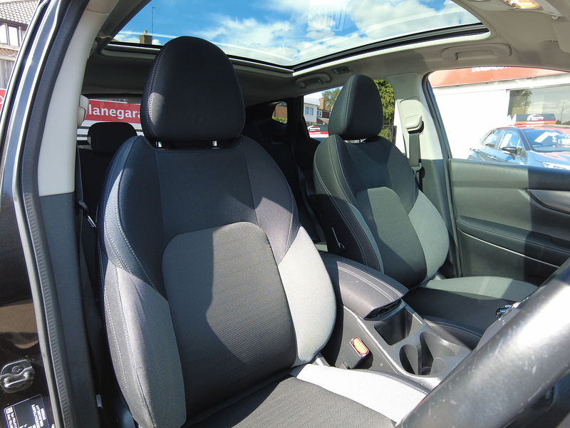 Nissan Qashqai DIG-T N-Connecta - U93916