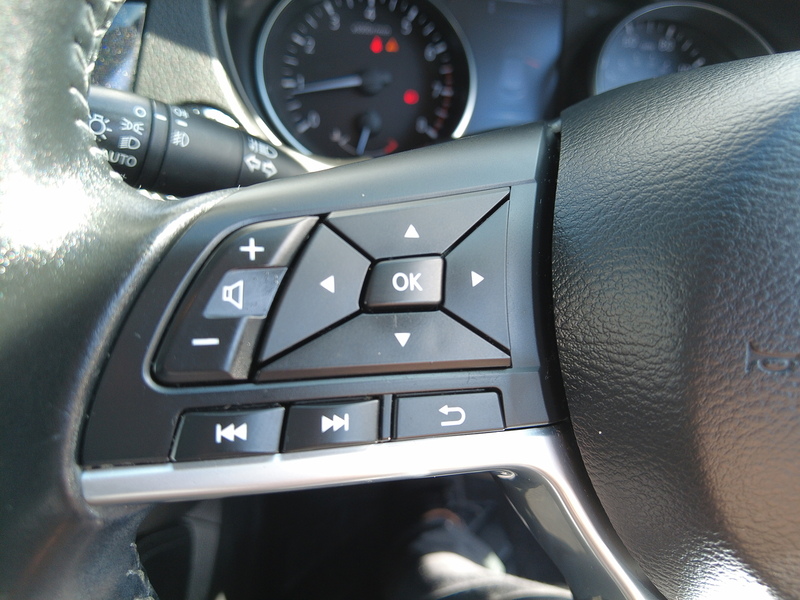 Nissan Qashqai DIG-T N-Connecta - U93916