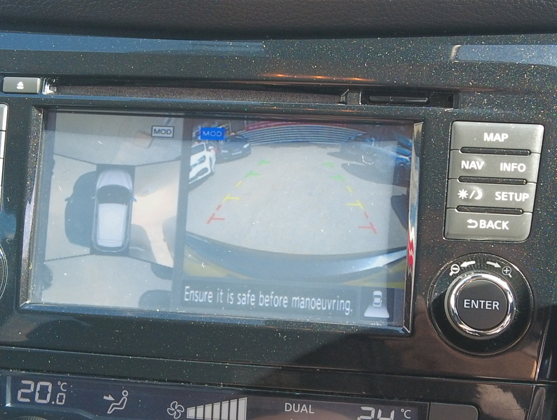 Nissan Qashqai DIG-T N-Connecta - U93916