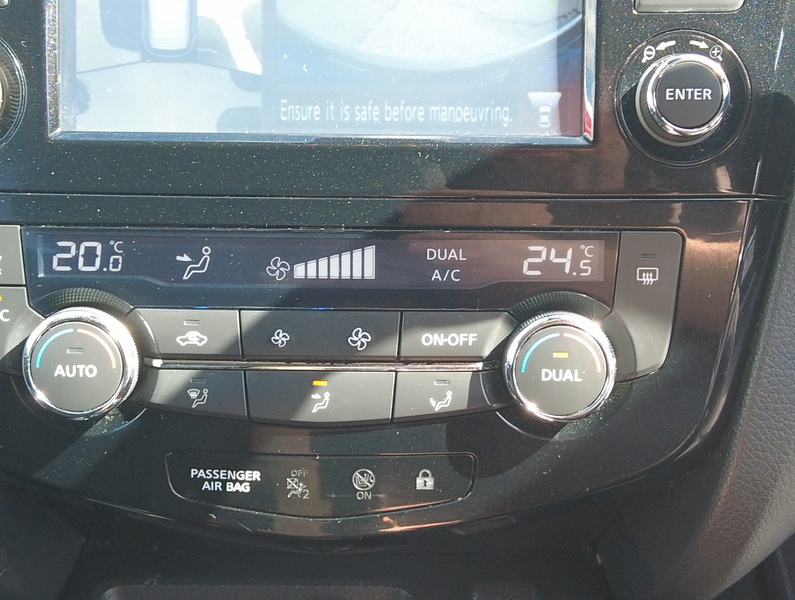 Nissan Qashqai DIG-T N-Connecta - U93916