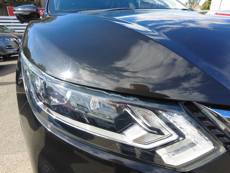 Nissan Qashqai DIG-T N-Connecta - U93916