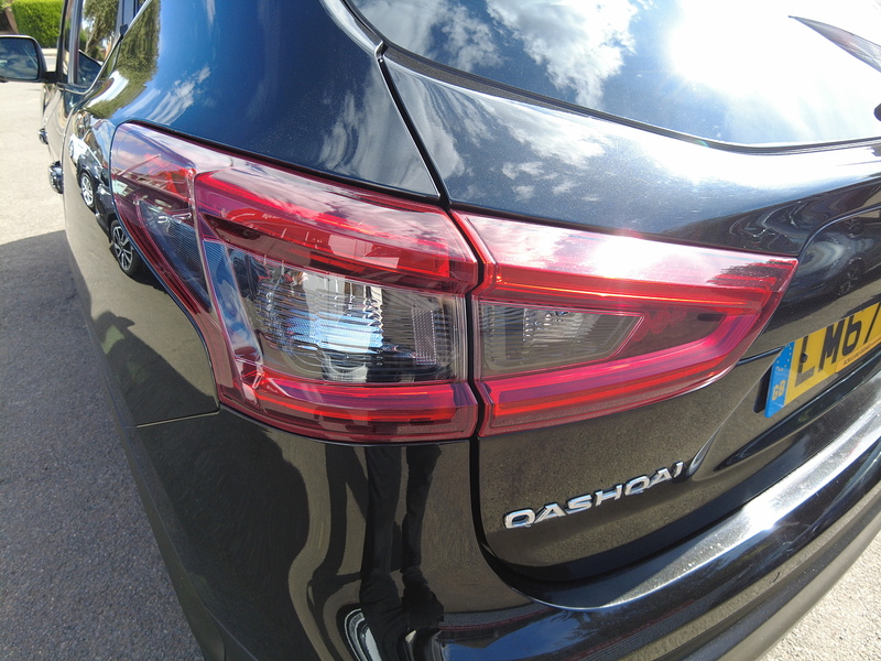 Nissan Qashqai DIG-T N-Connecta - U93916