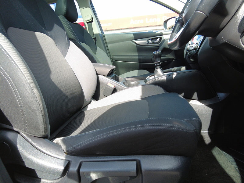 Nissan Qashqai DIG-T N-Connecta - U93916