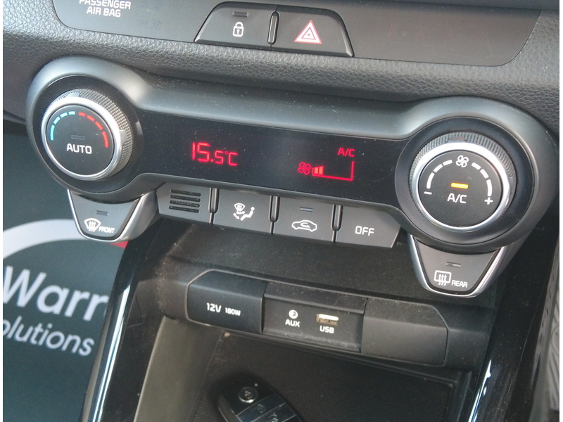Kia Stonic T-GDi First Edition - U93934