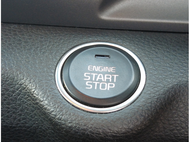 Kia Stonic T-GDi First Edition - U93934
