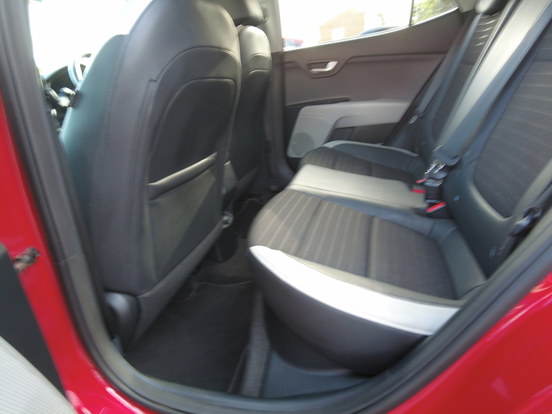 Kia Stonic T-GDi First Edition - U93934