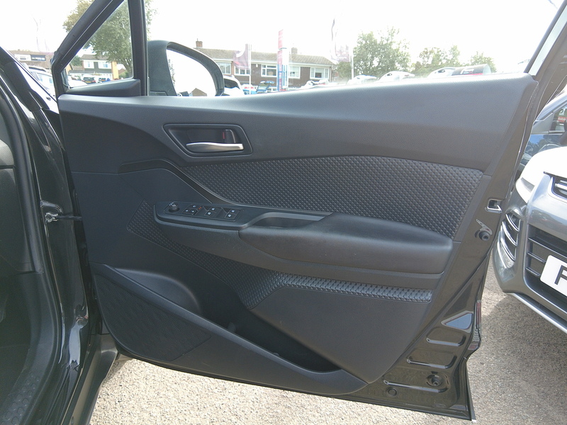 Toyota C-HR VVT-i Icon - U93935
