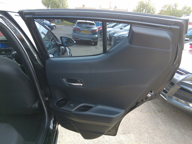 Toyota C-HR VVT-i Icon - U93935
