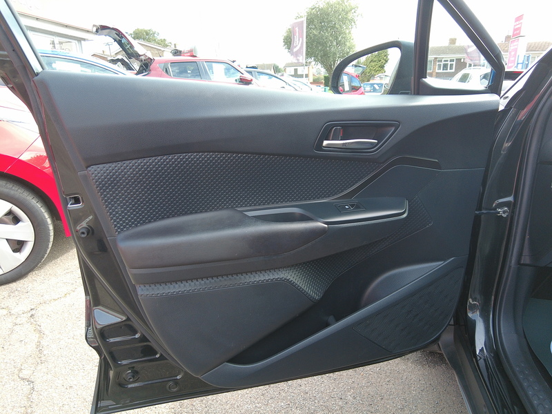 Toyota C-HR VVT-i Icon - U93935
